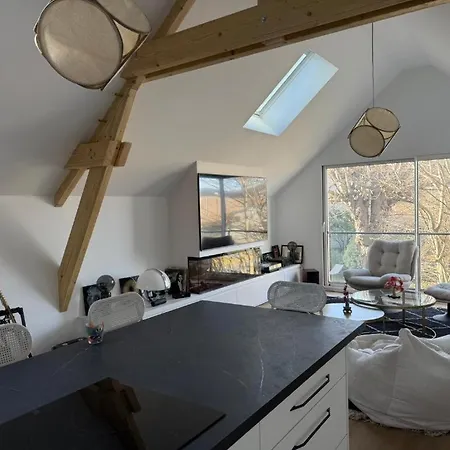 Le 52 - Votre Confort, Au Calme & A Proximite De Apartament Laval (Mayenne)